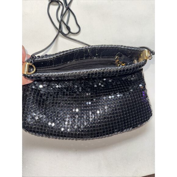 Vintage 1980s Style Black Sequin Metal Mesh Gold Accents Evening Bag - Picture 4 of 5